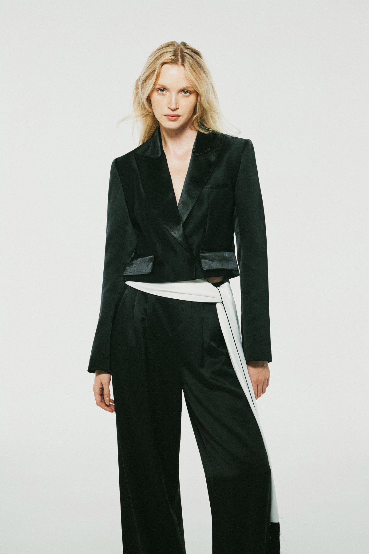 Sublime Cropped Blazer | 02-sublime-cropped-jacket