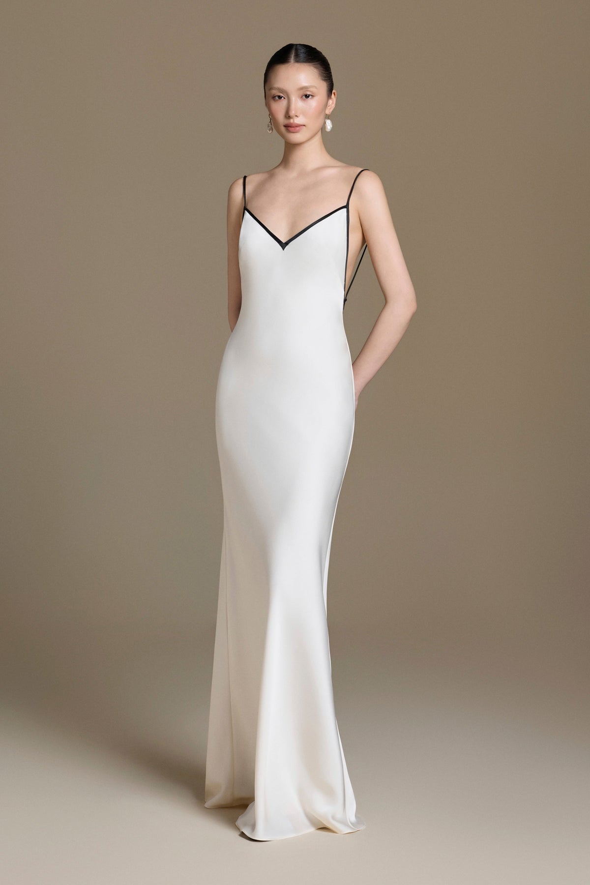 Épure Black-trimmed Silk Dress | Catalogue 01