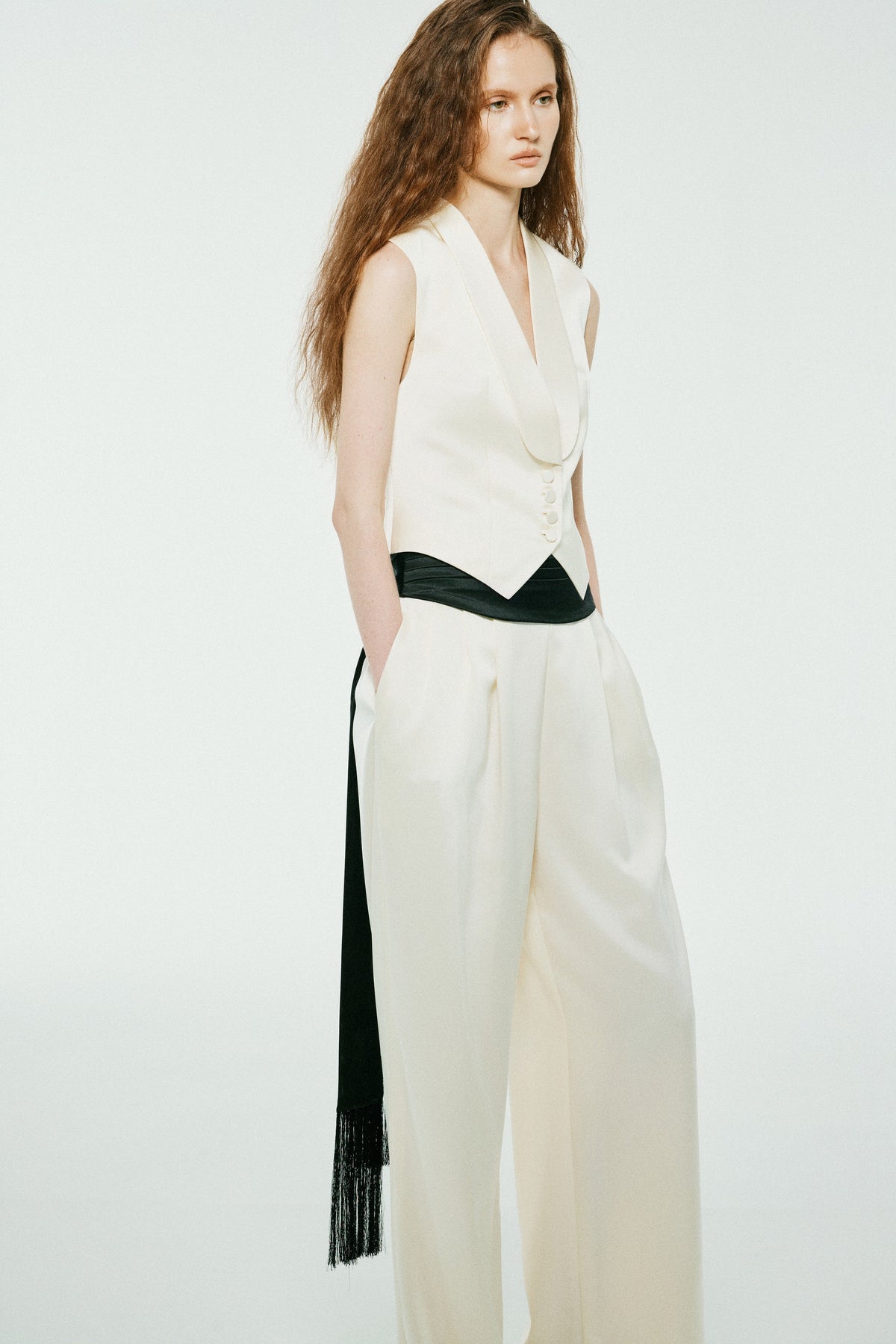 Modème Tailored Silk Vest | 05-modeme-tailored-taffeta-vest