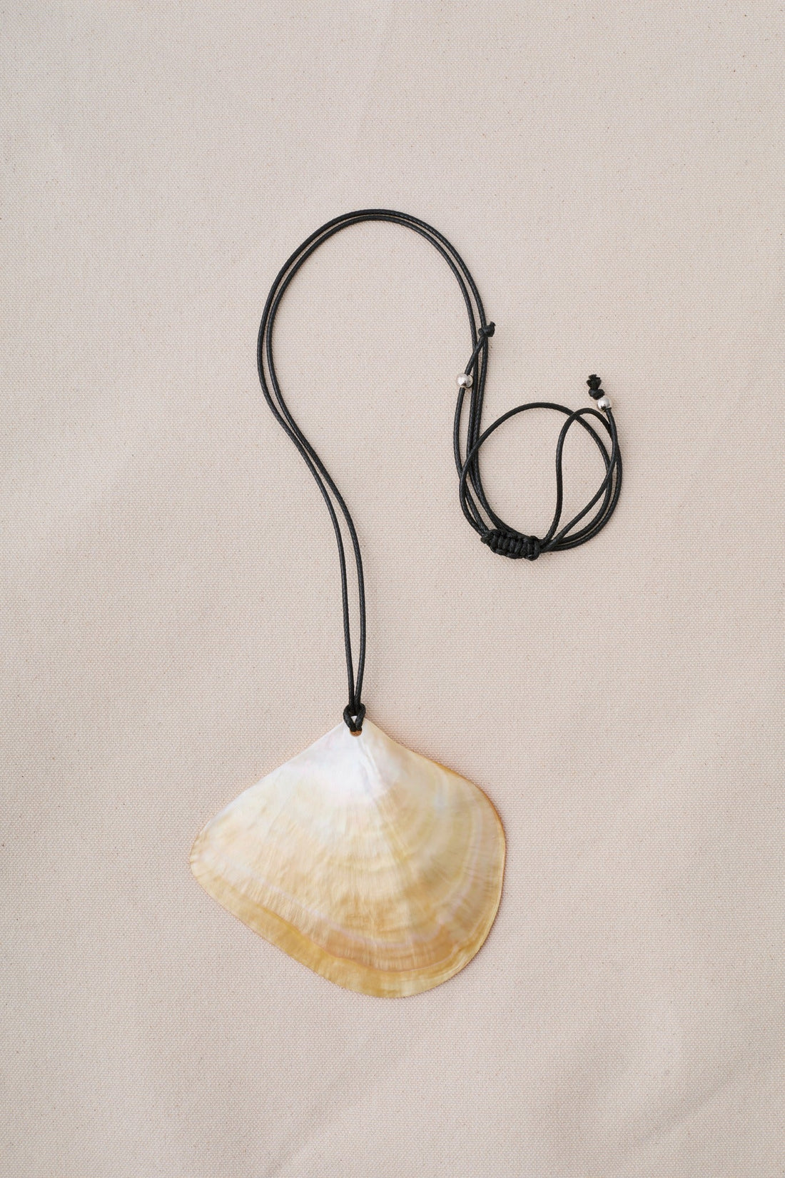 NECKLACE SHELL